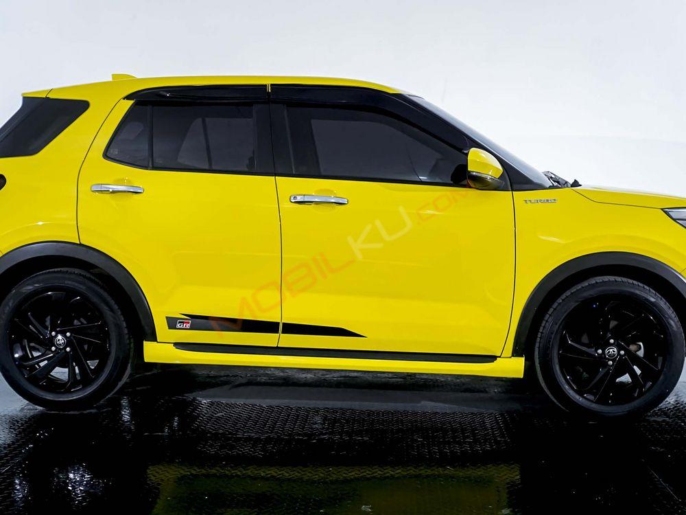 Mobil Toyota Raize 2021