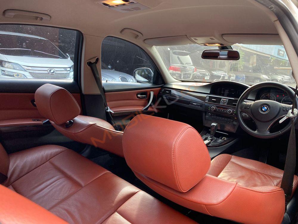 Mobil BMW 3 Series 2011