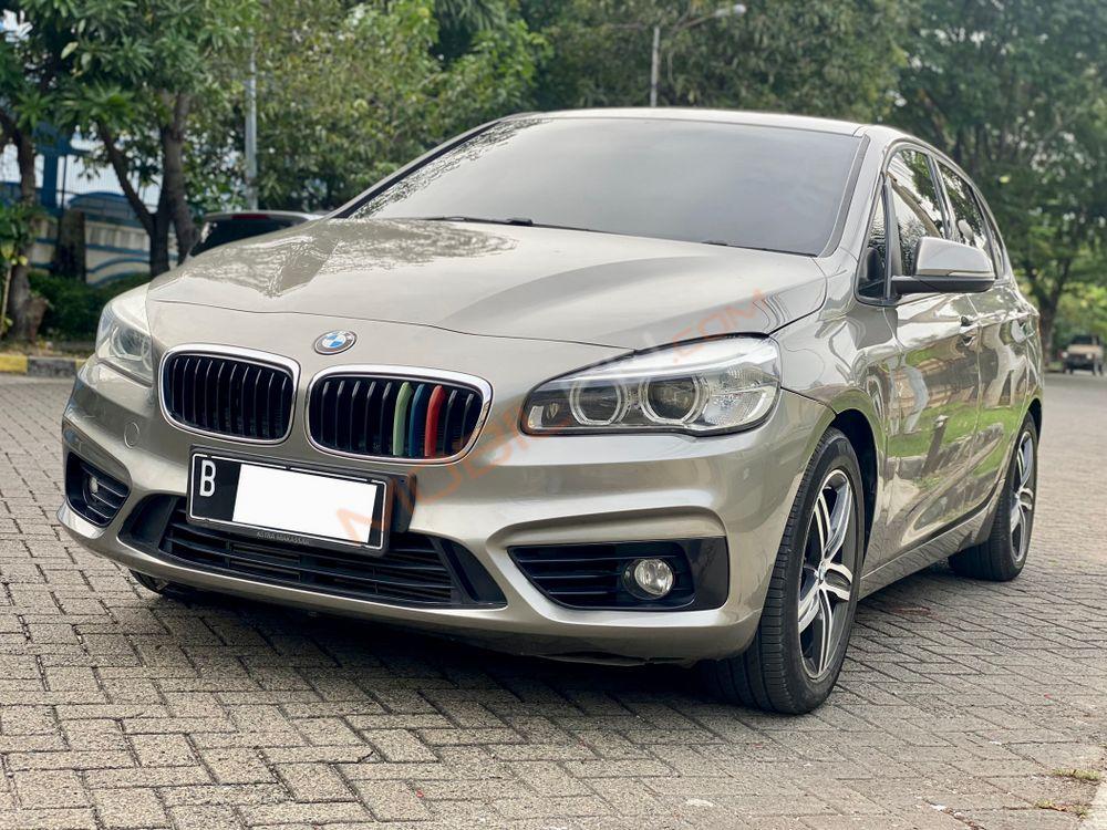 Mobil BMW 2 Series 2015