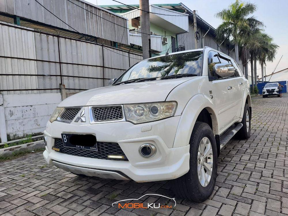 Mobil Mitsubishi Pajero Sport 2015