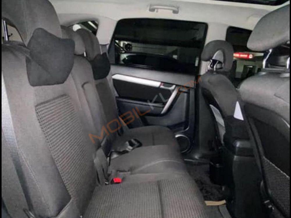 Mobil Chevrolet Captiva 2015