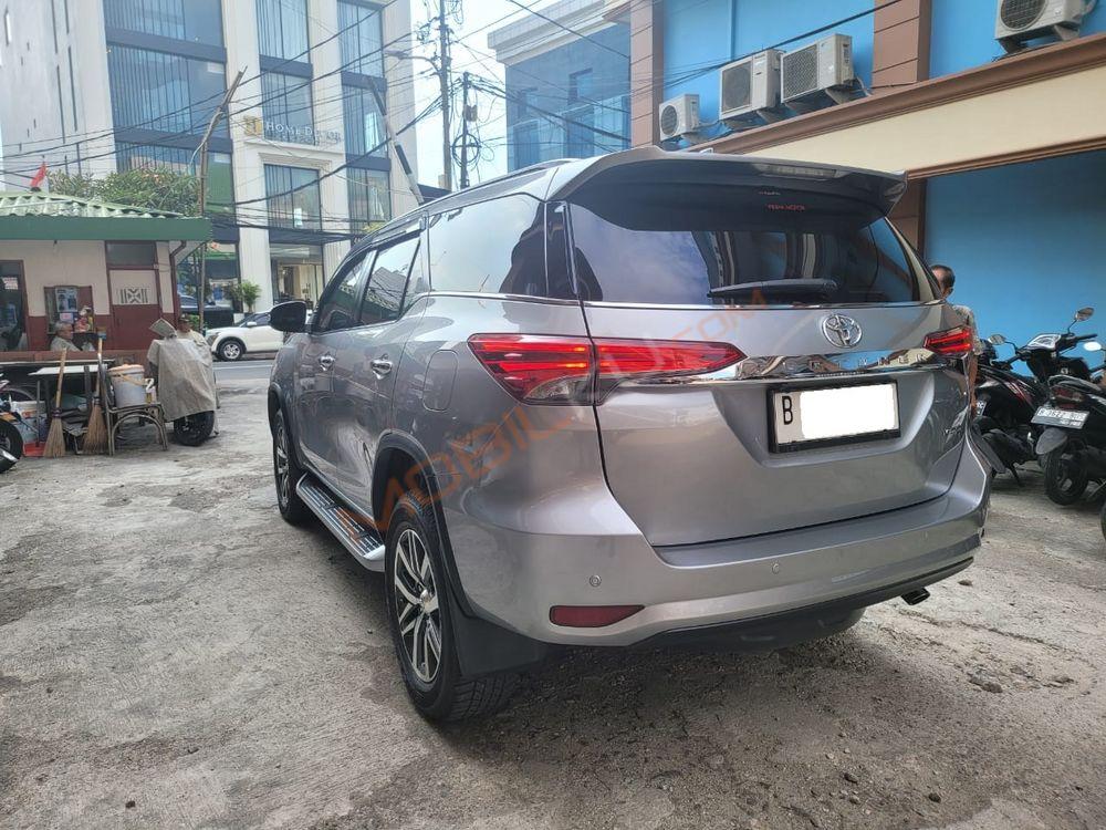 Mobil Toyota Fortuner 2017