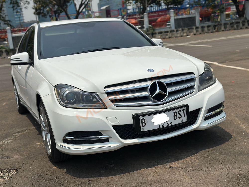 Mobil Mercedes-Benz C-Class 2014
