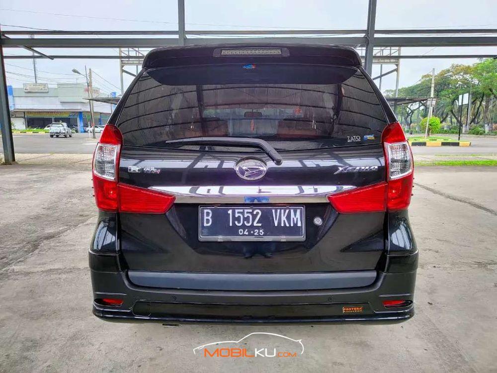Mobil Daihatsu Xenia 2016