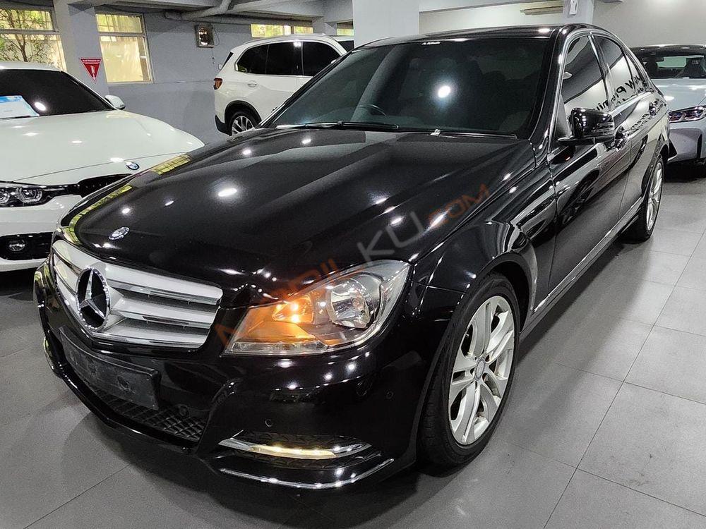 Mobil Mercedes-Benz C-Class 2013
