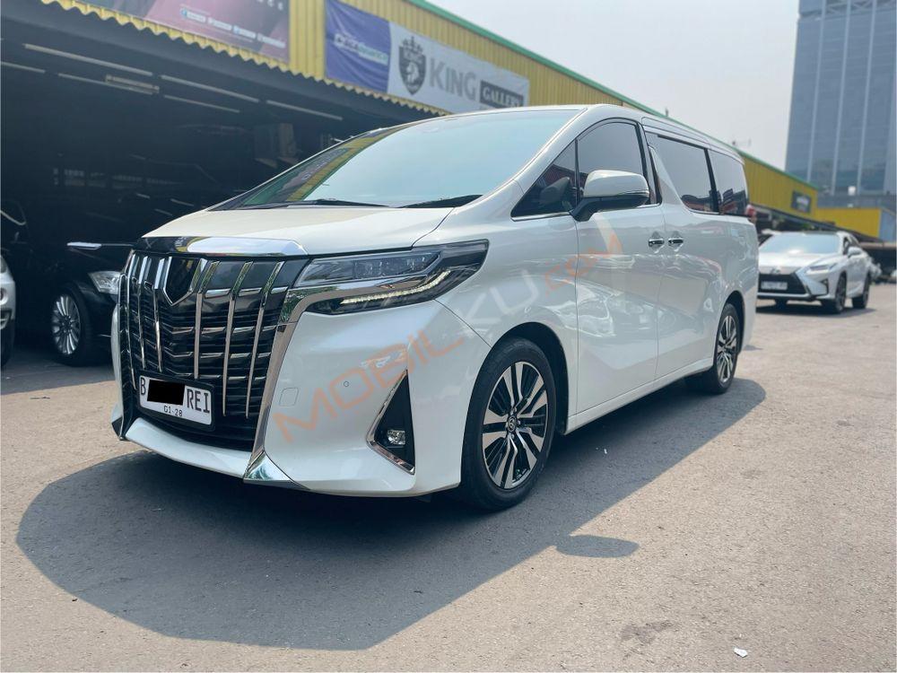 Mobil Toyota Alphard 2020