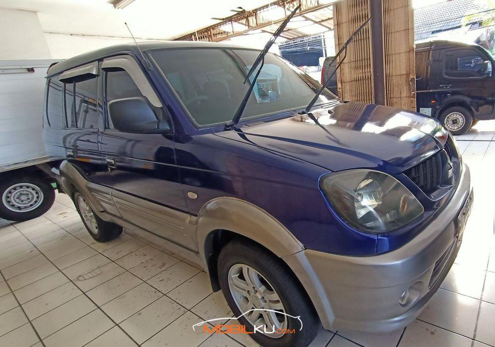Mobil Mitsubishi Kuda 2005
