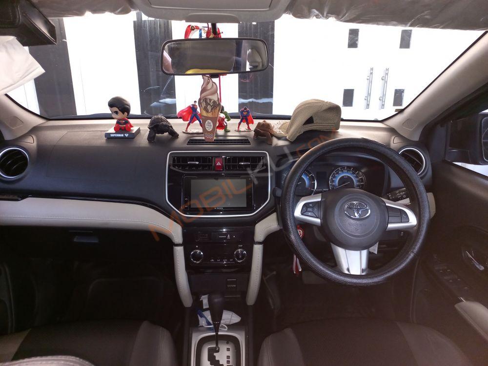 Mobil Toyota Rush 2018