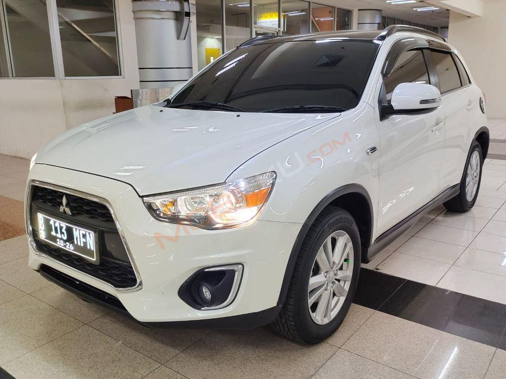 Mobil Mitsubishi Outlander Sport 2016