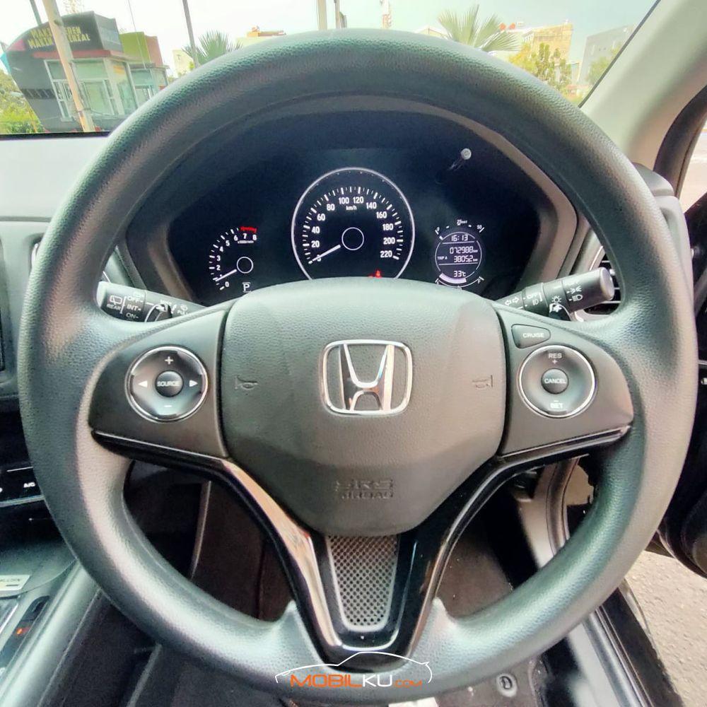 Mobil Honda HR-V 2016