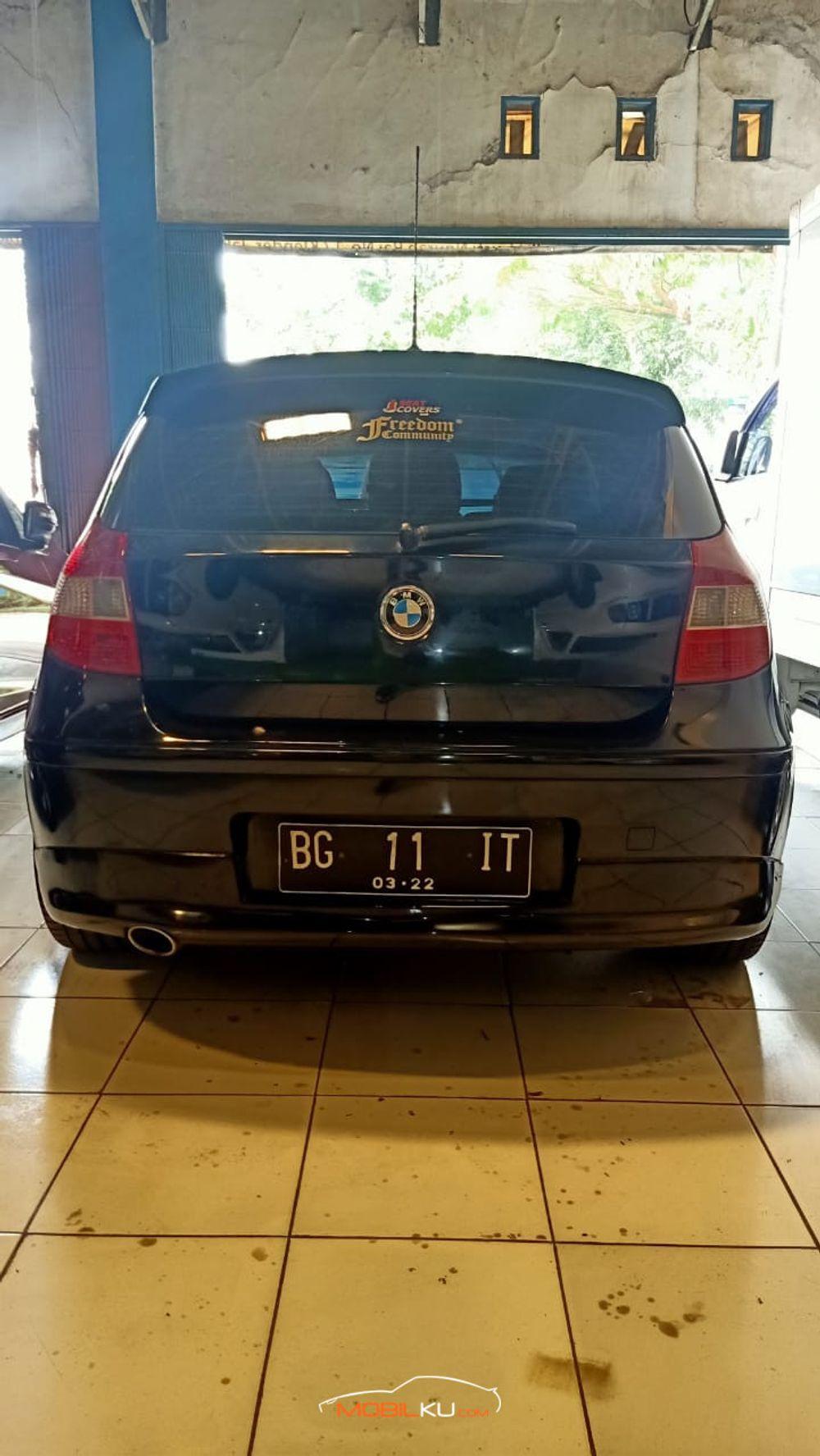 Mobil BMW 1 Series 2006
