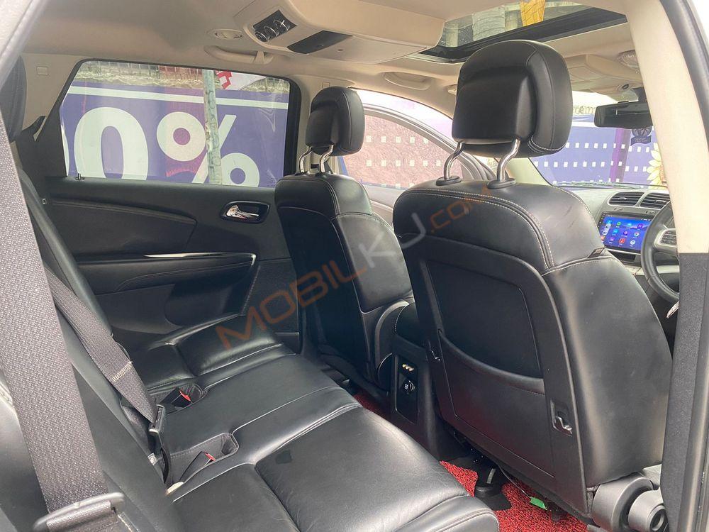 Mobil Dodge Journey 2014