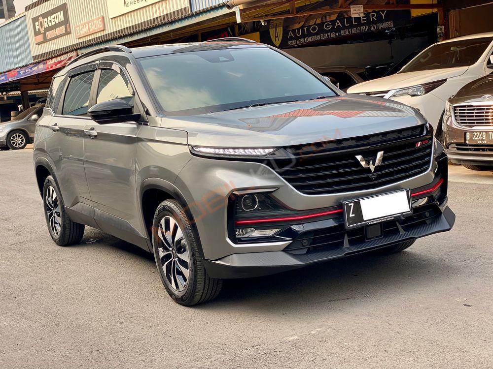 Mobil Wuling Almaz 2021