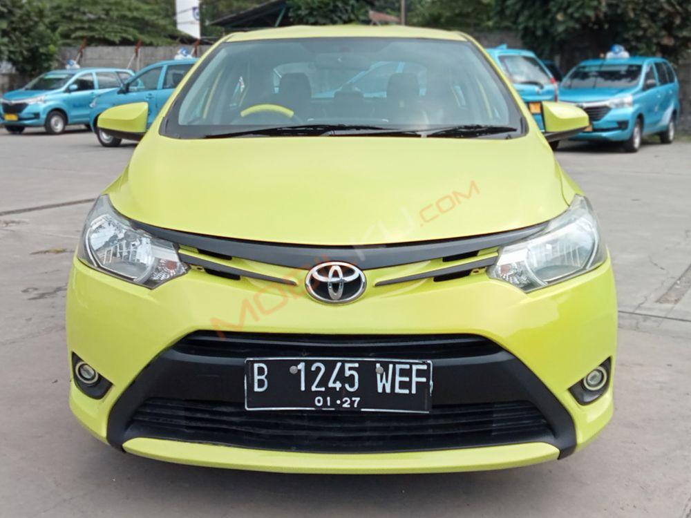 Mobil Toyota Limo 2015