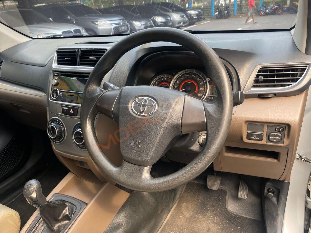 Mobil Toyota Avanza 2018