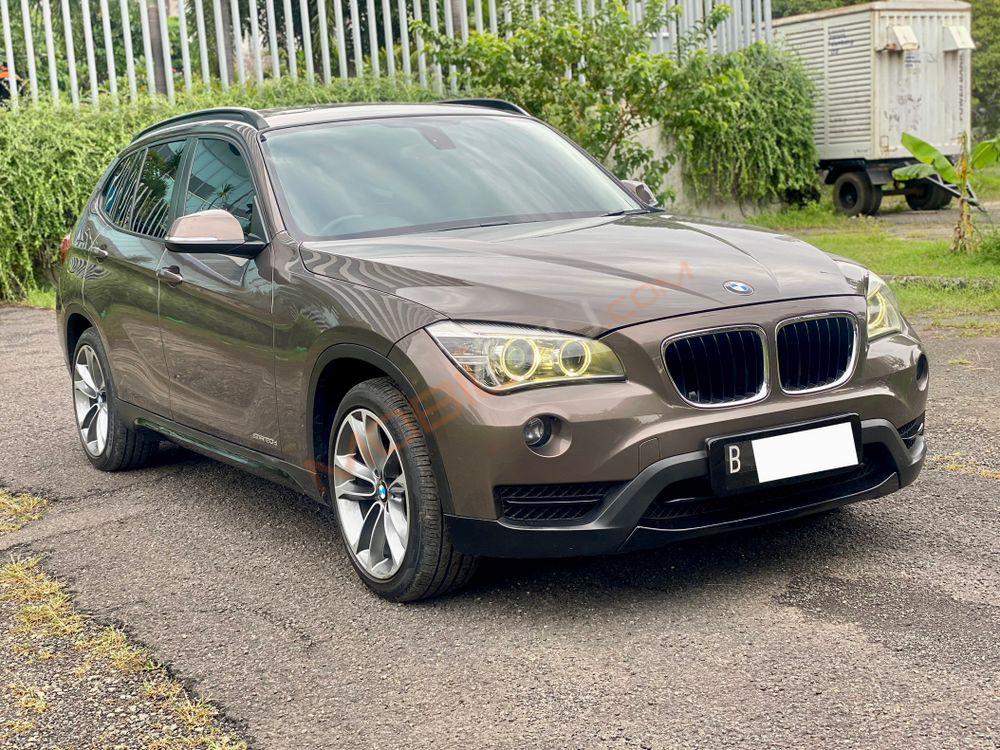 Mobil BMW X1 2013