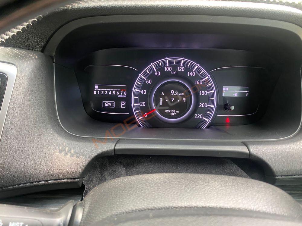 Mobil Honda Odyssey 2015