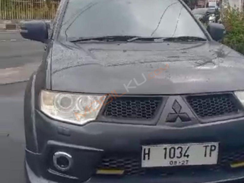 Mobil Mitsubishi Pajero Sport 2013