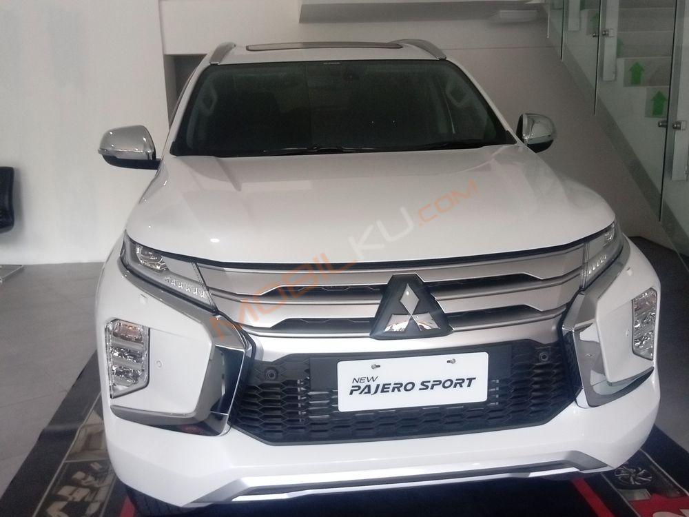Mobil Mitsubishi Pajero Sport 2023