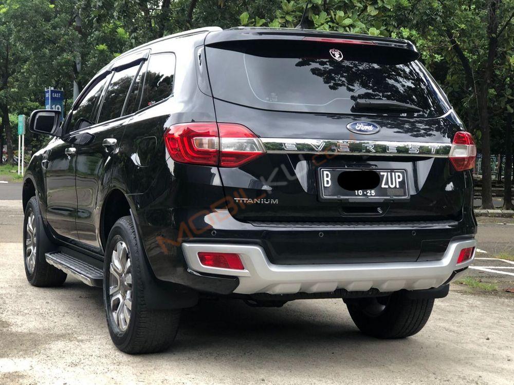 Mobil Ford Everest 2015