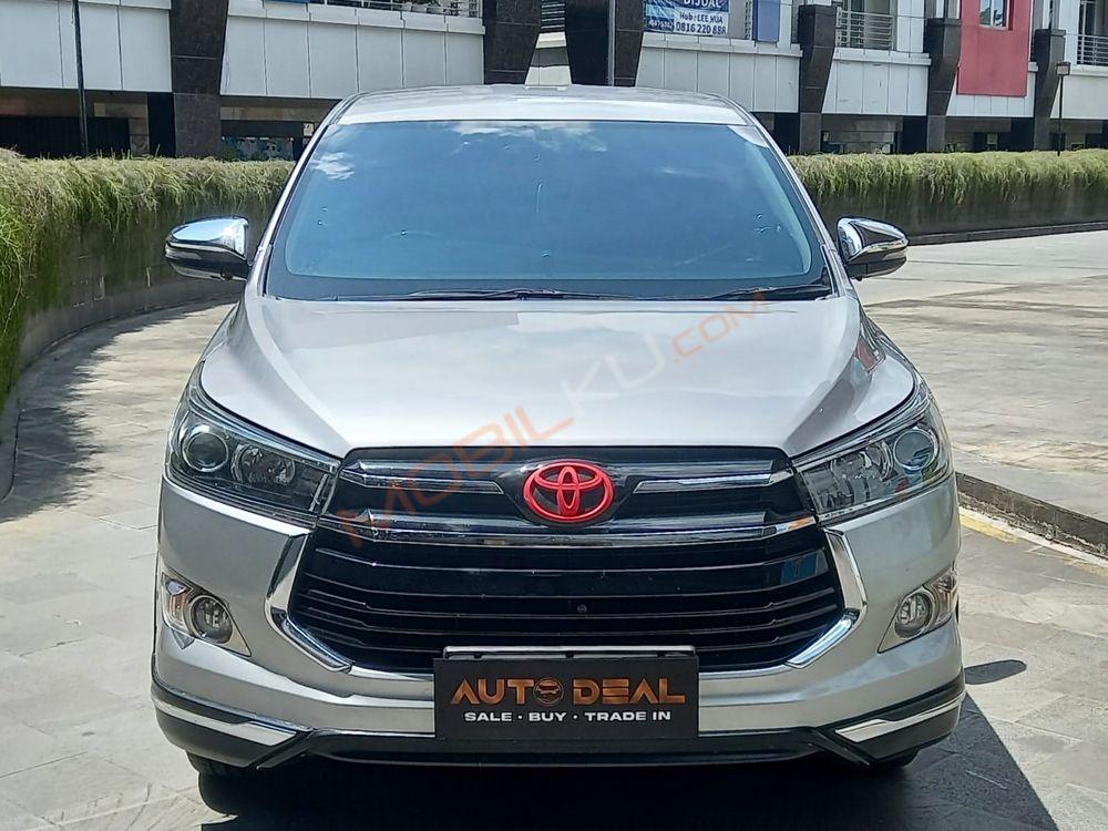 Mobil Toyota Kijang Innova 2018