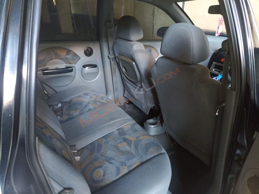 Mobil Chevrolet Aveo 2004