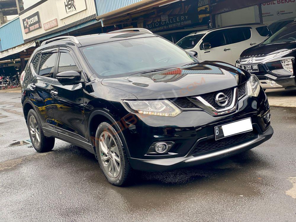 Mobil Nissan X-Trail 2015