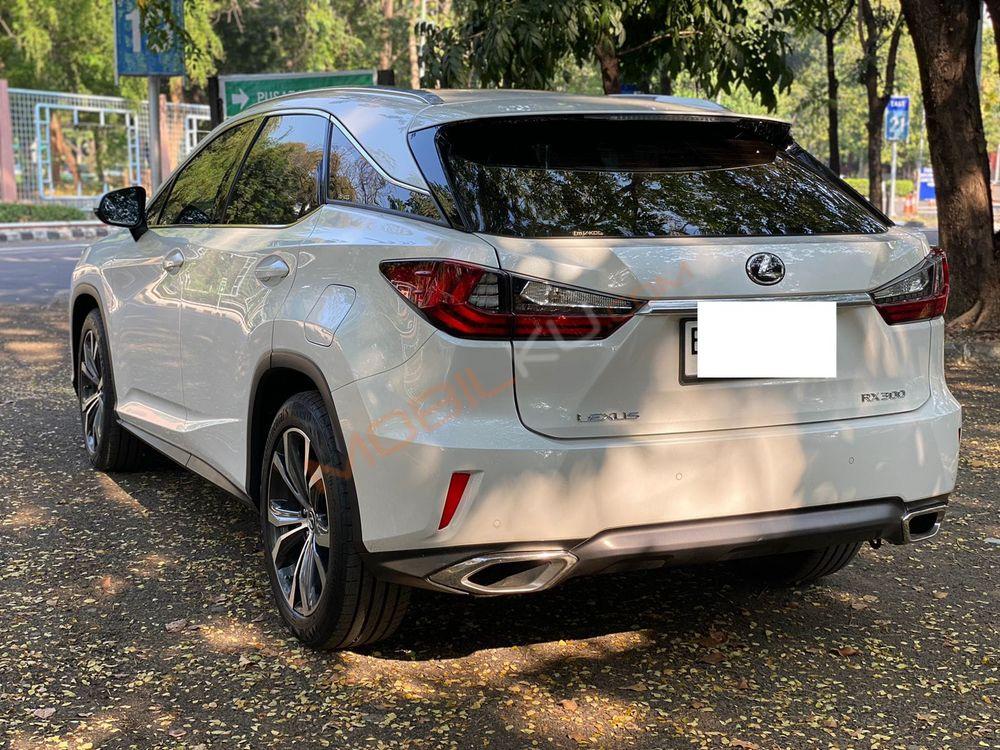 Mobil Lexus RX 2018