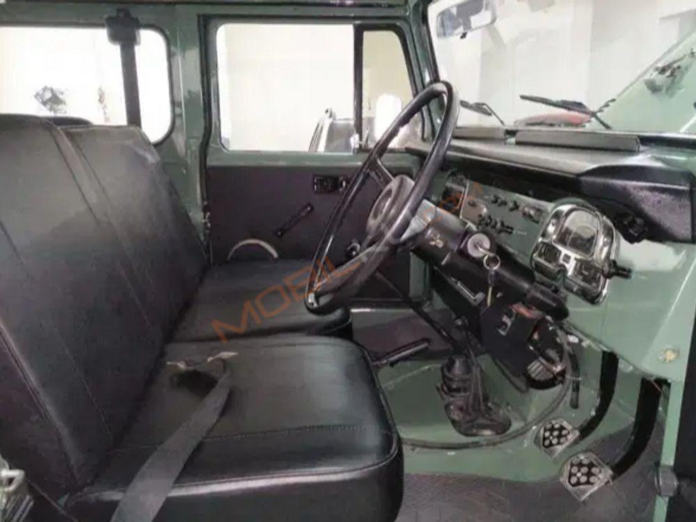 Mobil Toyota Land Cruiser 1995