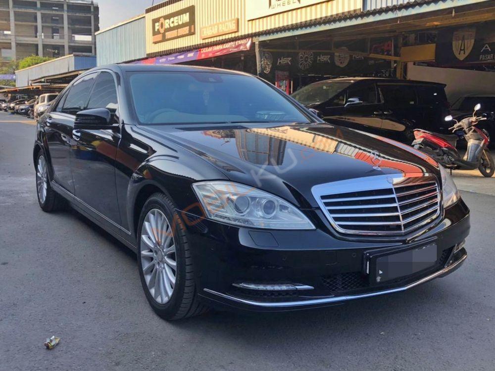 Mobil Mercedes-Benz S-Class 2011