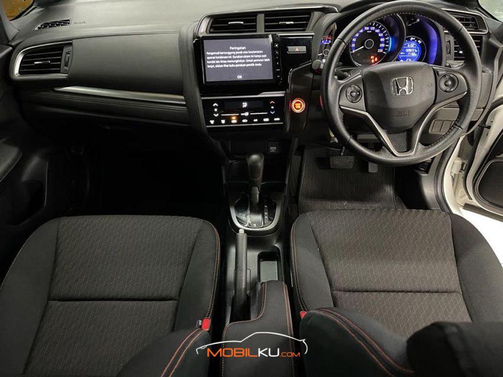 Mobil Honda Jazz 2018