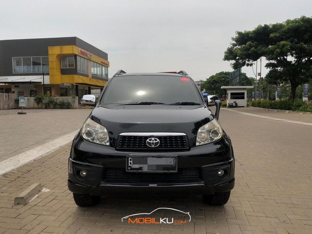 Mobil Toyota Rush 2014