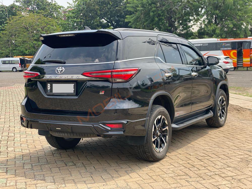 Mobil Toyota Fortuner 2022