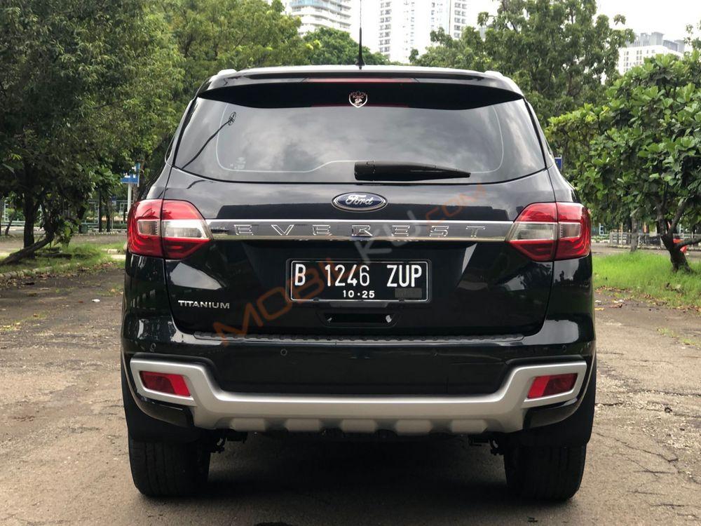 Mobil Ford Everest 2015