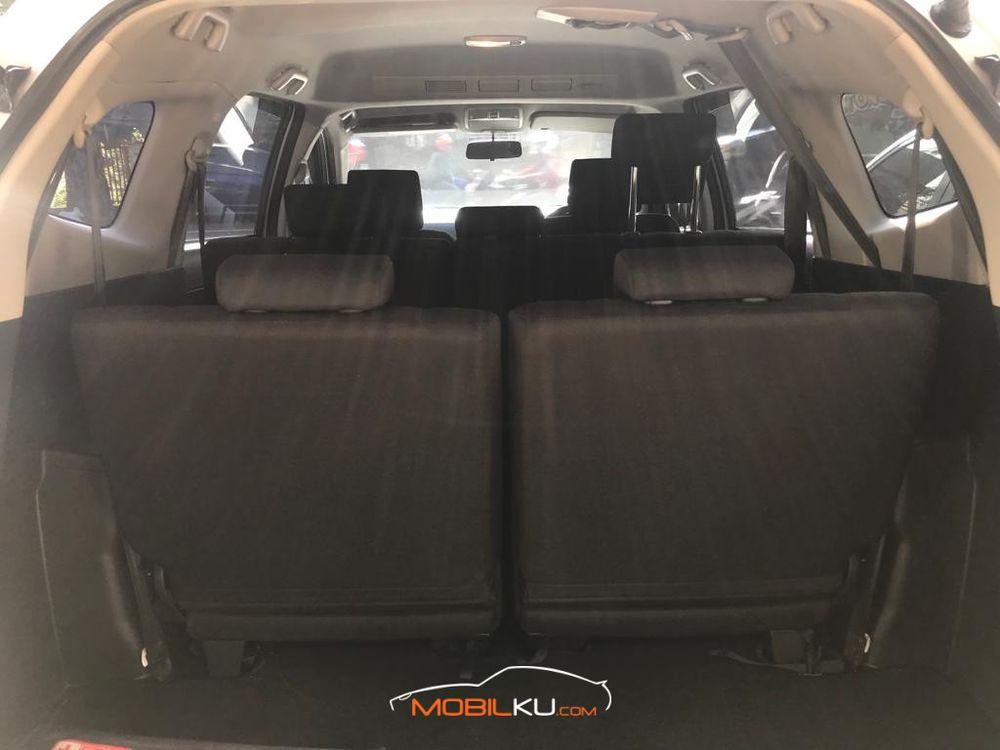 Mobil Toyota Rush 2019