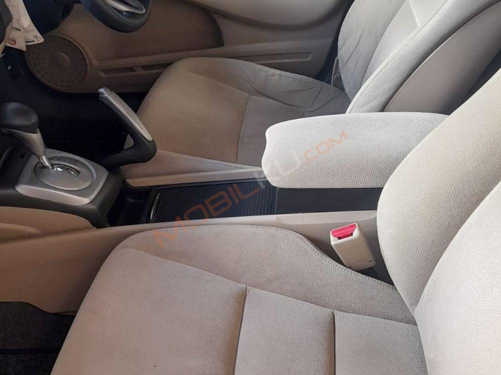 Mobil Honda Civic Sedan 2006