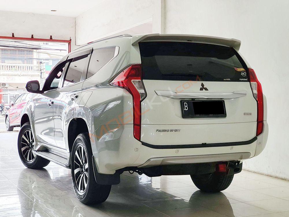 Mobil Mitsubishi Pajero Sport 2016