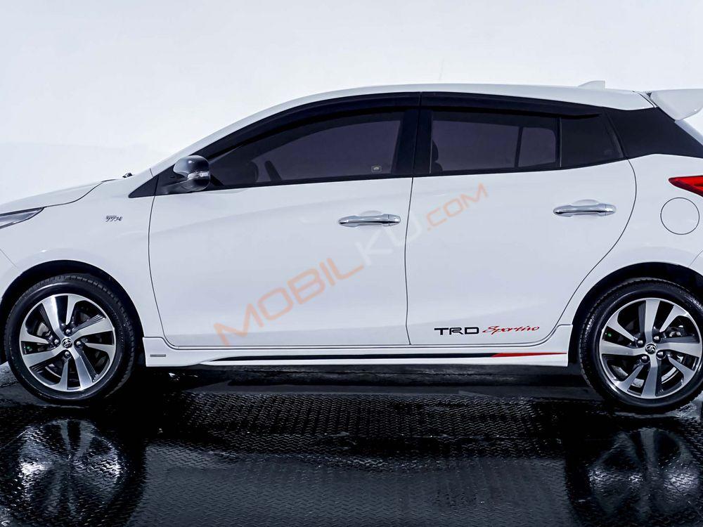 Mobil Toyota Yaris 2020
