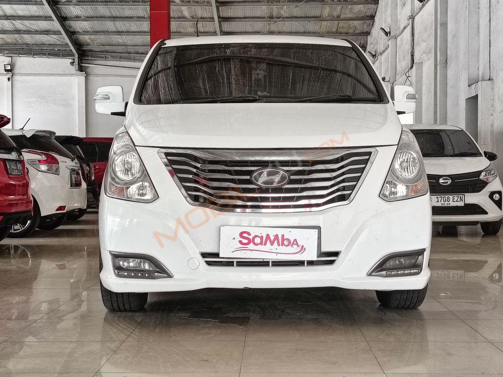 Mobil Hyundai H-1 2014