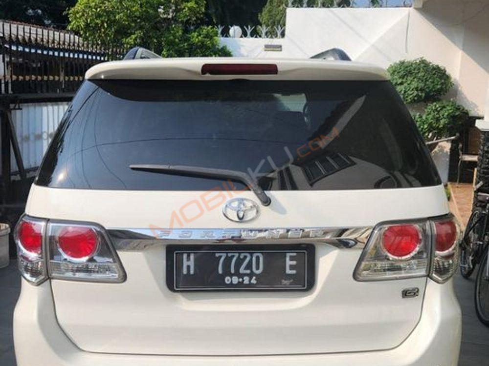 Mobil Toyota Fortuner 2013