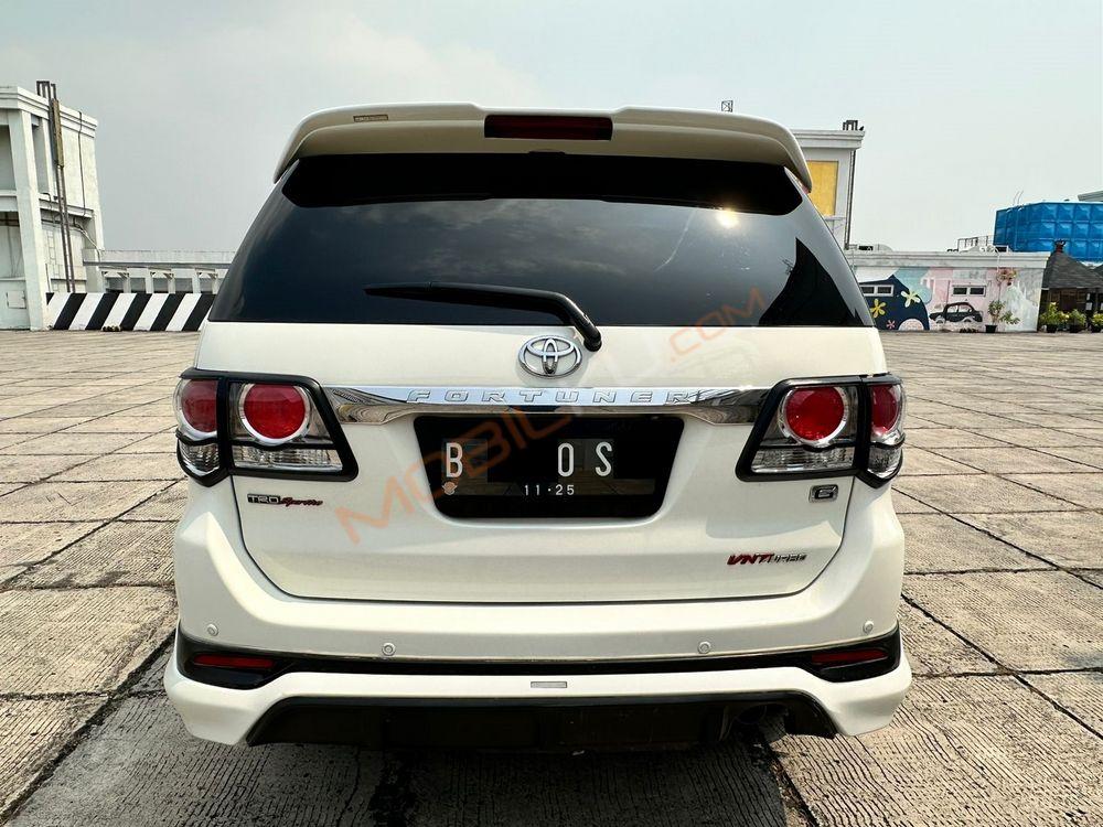 Mobil Toyota Fortuner 2014