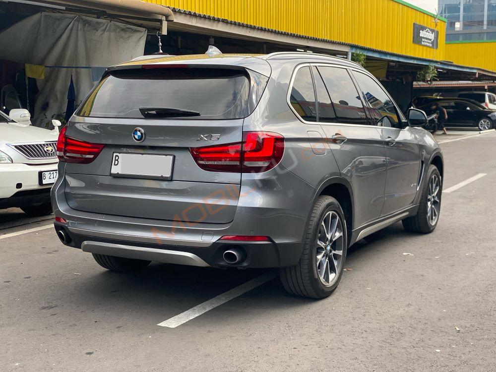 Mobil BMW X5 2015