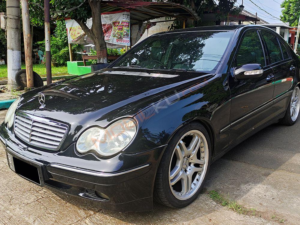 Mobil Mercedes-Benz C-Class 2003