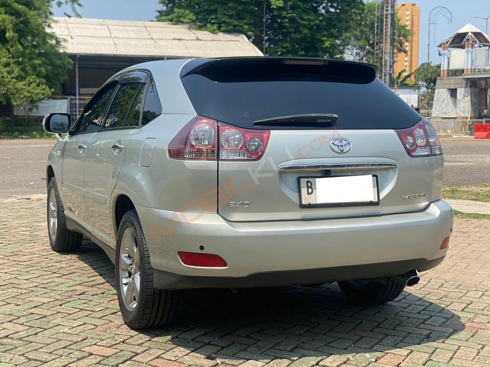 Mobil Toyota Harrier 2008