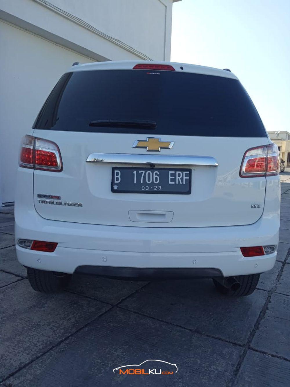 Mobil Chevrolet Blazer 2017