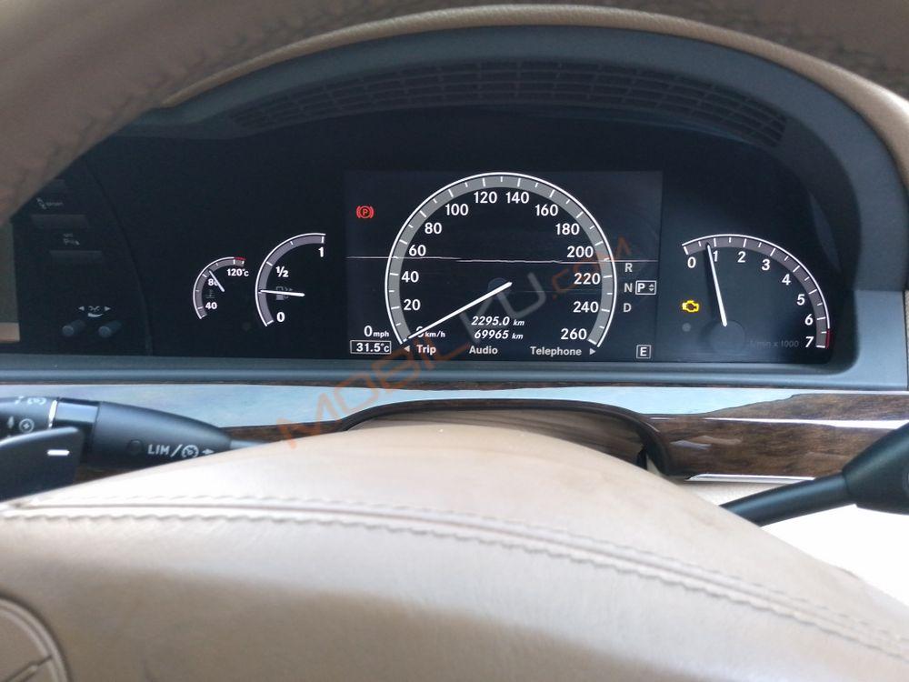 Mobil Mercedes-Benz S-Class 2011