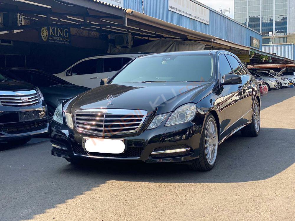 Mobil Mercedes-Benz E-Class 2011