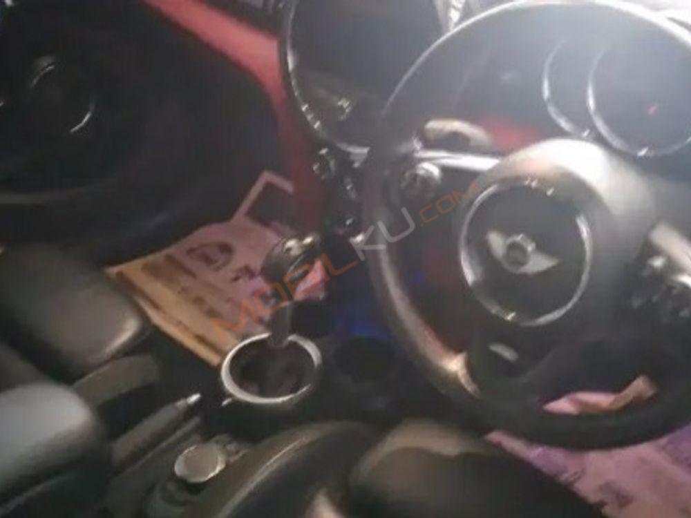 Mobil MINI 5-Door 2015