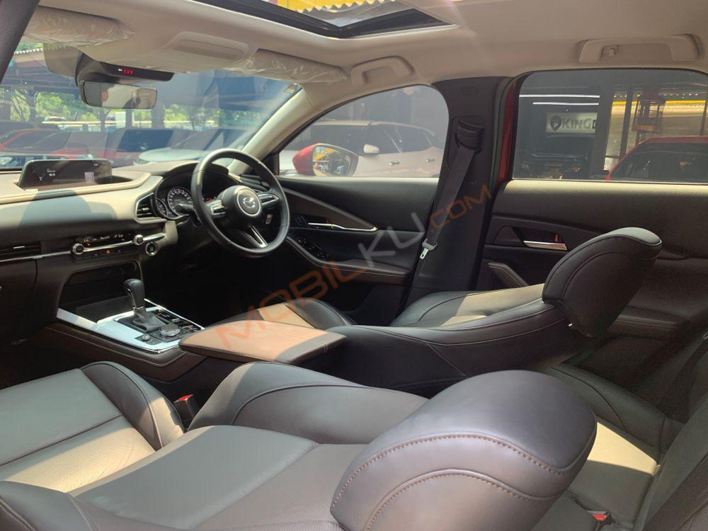Mobil Mazda CX-30 2023