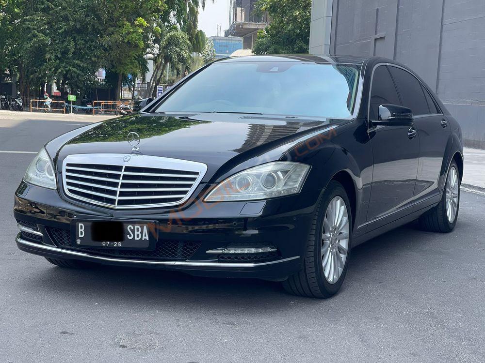 Mobil Mercedes-Benz S-Class 2013